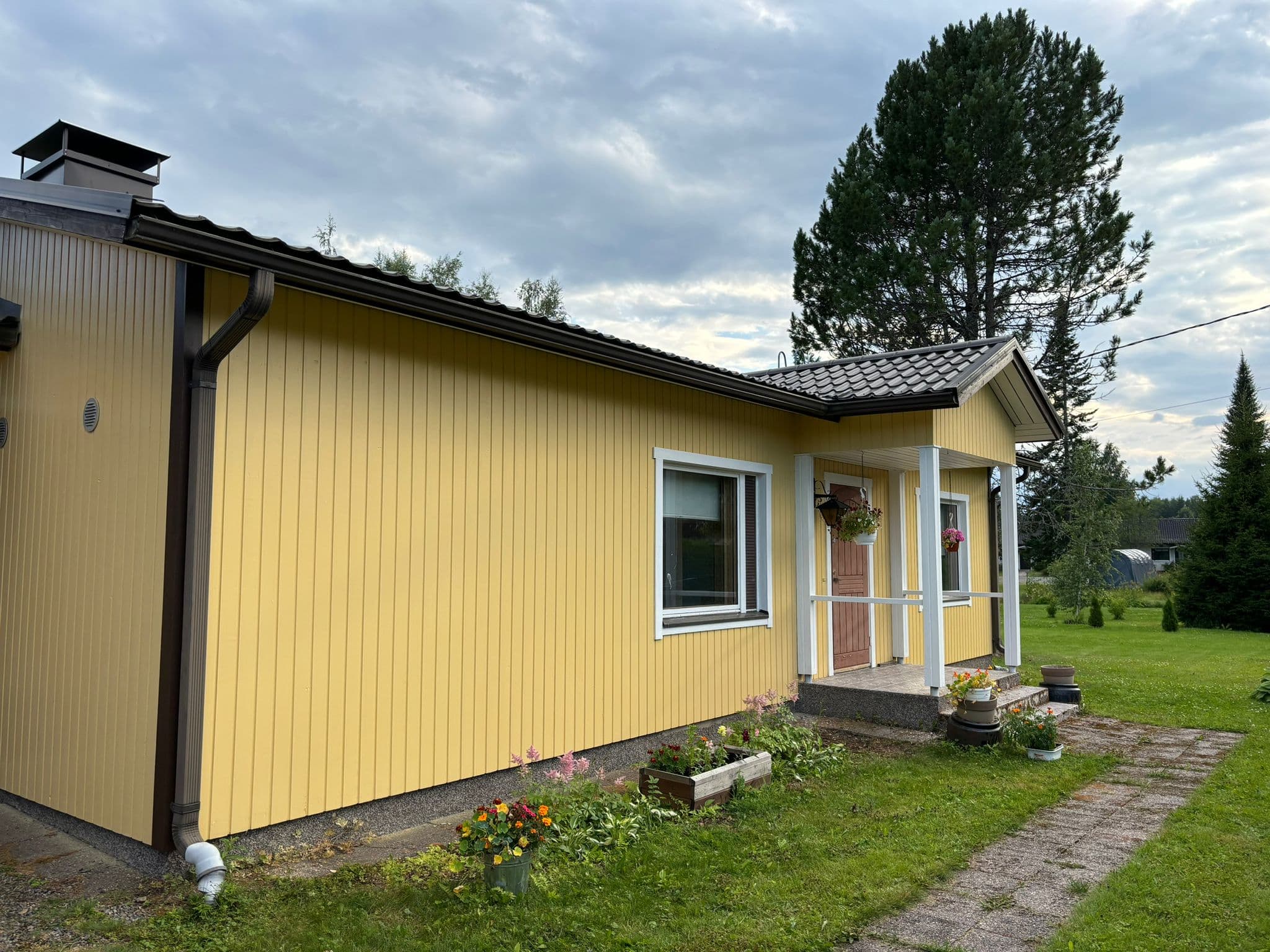 Pienen omakotitalon ulkomaalaus – jälkeen