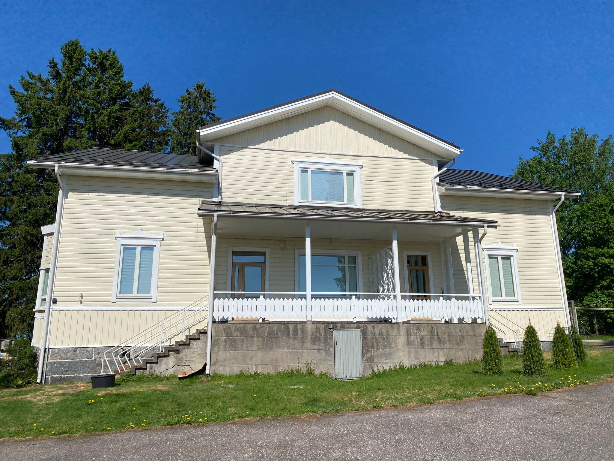 Suomalainen järvimaisema – Väriville Oy toimialue